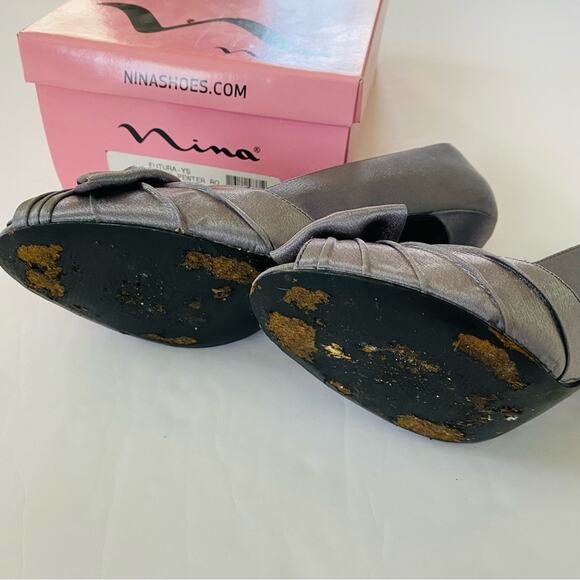 Nina | Futura Pewter Peep Toe Bow High Heels GUC 8 - Picture 9 of 10